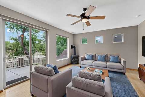 6252 STIPA Street NW, Albuquerque, NM 87120
