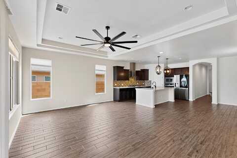 275 Adeline Avenue, Los Lunas, NM 87031