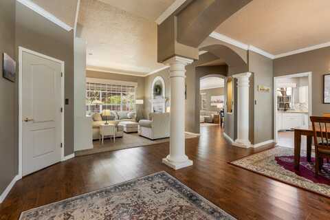 5825 MIMOSA Place NE, Albuquerque, NM 87111