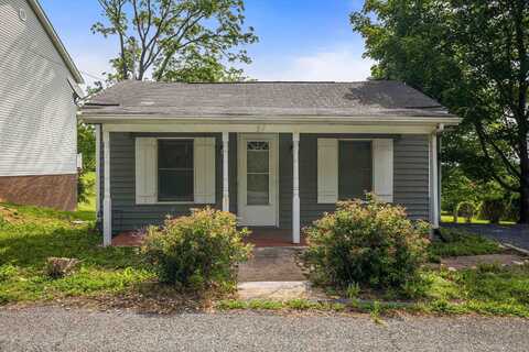 57 WOODLEE RD, STAUNTON, VA 24401