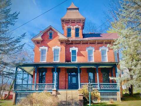 20 N JEFFERSON ST, STAUNTON, VA 24401