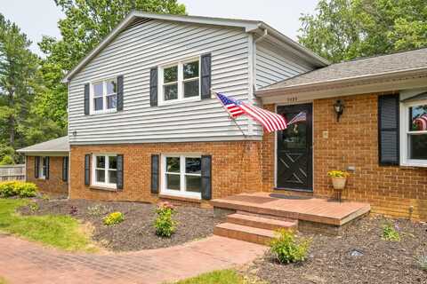 2822 PLANTATION LN, WAYNESBORO, VA 22980