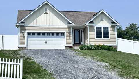 70 SPRING RIDGE LN, FAIRFIELD, VA 24435