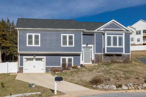 123 BEAUREGARD DR, STAUNTON, VA 24401