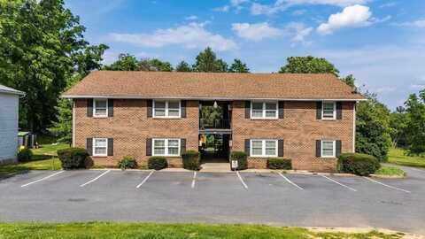 65 WOODLEE RD, STAUNTON, VA 24401