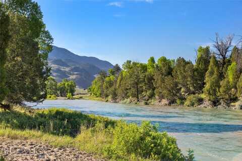 US HWY 89 S, Gardiner, MT 59030
