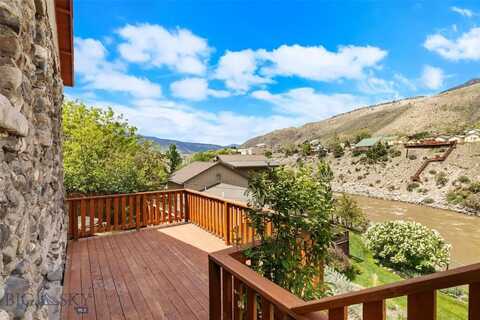 504 4th Street, Gardiner, MT 59030