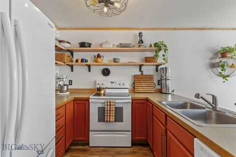 577 W Shore Drive, Belgrade, MT 59714
