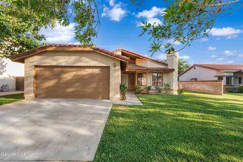 1064 E Ave J6, Lancaster, CA 93535