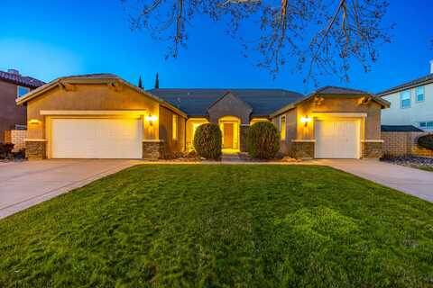 4379 Paddock Way, Lancaster, CA 93536