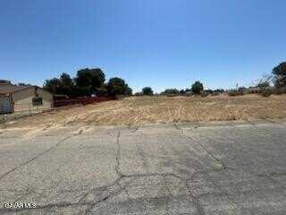 E 178th Street, Lancaster, CA 93535