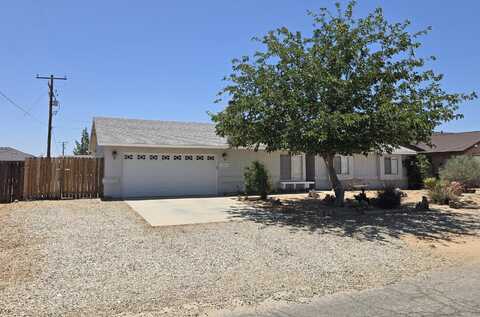 8636 Oleander Avenue, California City, CA 93505
