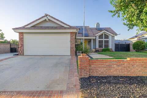 6015 Country Lane, Quartz Hill, CA 93536