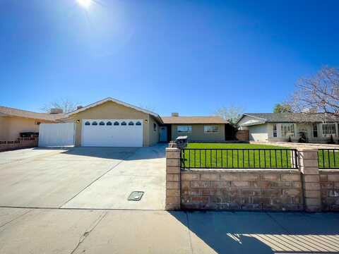 429 Peg Street, Ridgecrest, CA 93555