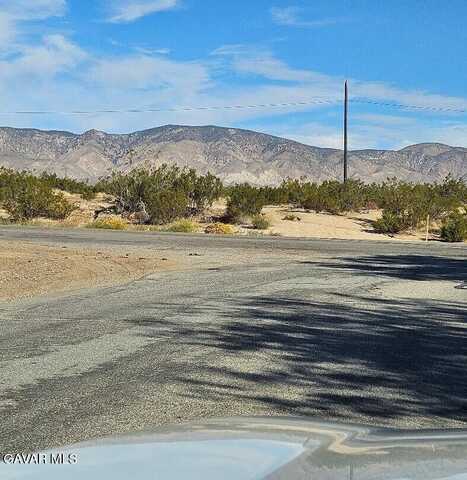 2768 Encina Avenue, Mojave, CA 93501