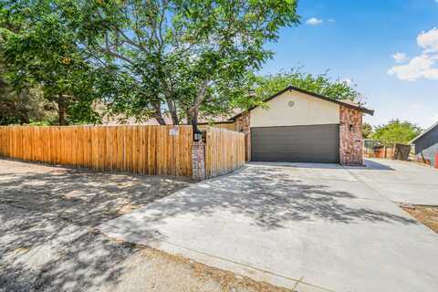 40115 Ronar Street, Lake Los Angeles, CA 93591