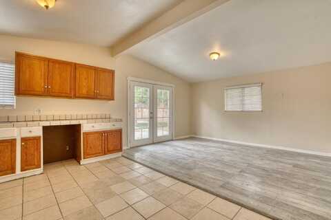 W Lingard Street, Lancaster, CA 93536