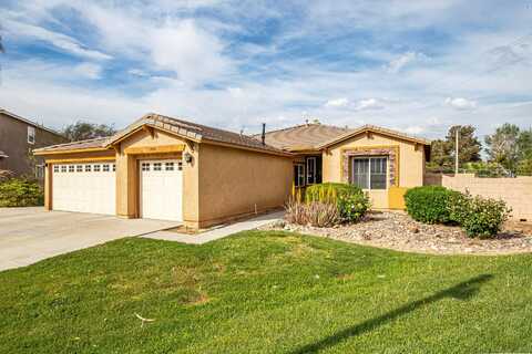 39356 Nicole Drive, Palmdale, CA 93551