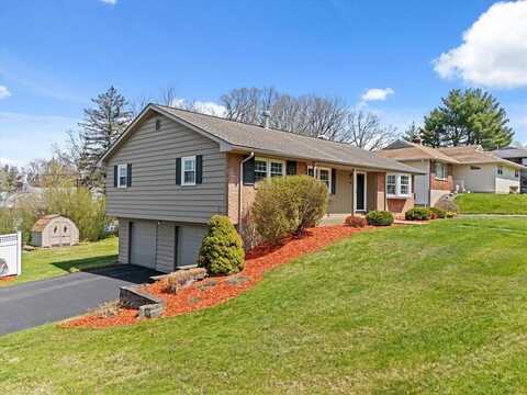 3201 Woodberry Drive, VESTAL, NY 13850