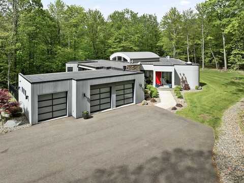 1201 Holly Hill Road, VESTAL, NY 13850