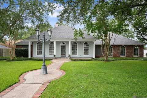 9028 Round Oak Dr, Baton Rouge, LA 70817