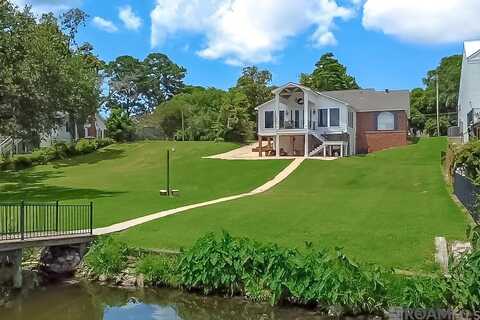 910 E Main St, New Roads, LA 70760