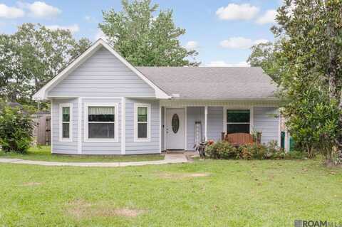 8474 Harold Dr, Denham Springs, LA 70726