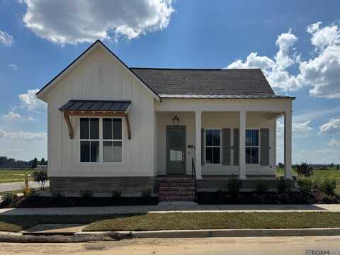 14332 Farris Dr, Baton Rouge, LA 70817