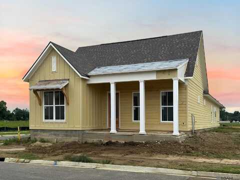 14332 Farris Dr, Baton Rouge, LA 70817