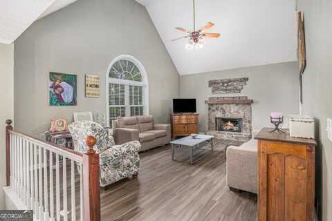 270 Meadow View, Grayson, GA 30017