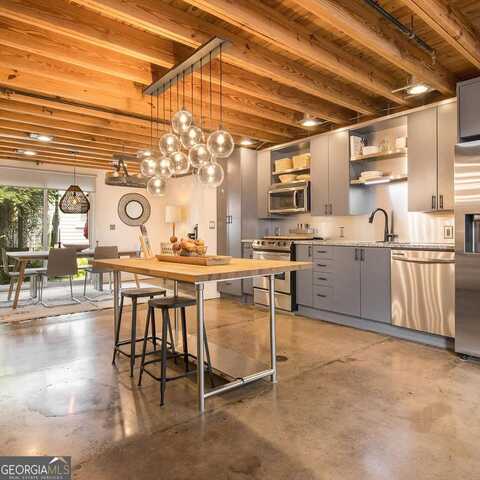 1661 La France, Atlanta, GA 30307