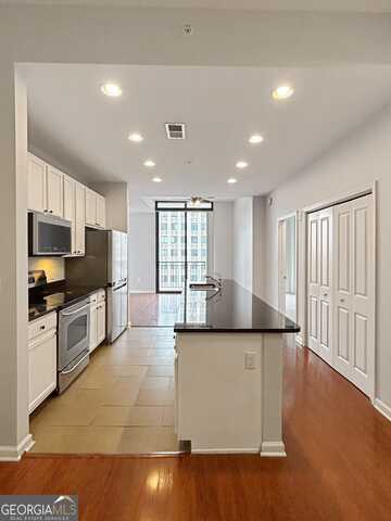 3040 Peachtree, Atlanta, GA 30305