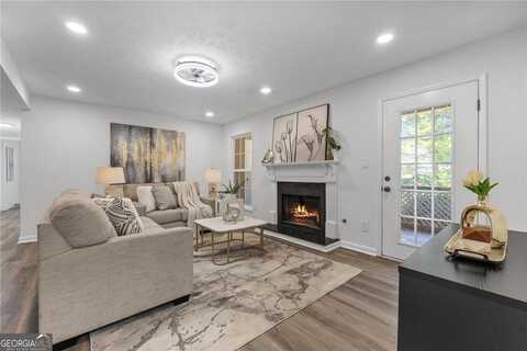 9404 Cypress, Jonesboro, GA 30238