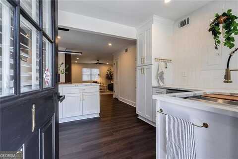 4282 Roswell, Atlanta, GA 30342