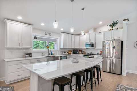 2241 N 16, Whitesburg, GA 30185