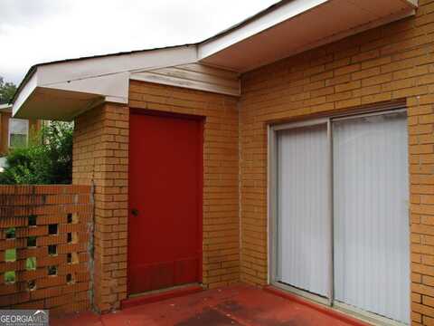 102 Westcliff, Warner Robins, GA 31093