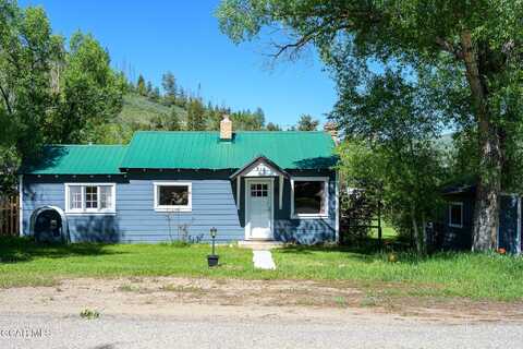 711 Maple St, Hot Sulphur Springs, CO 80451