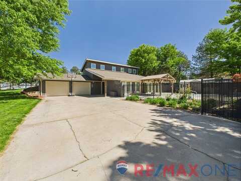 201 Bullard Drive, Garden City, KS 67846