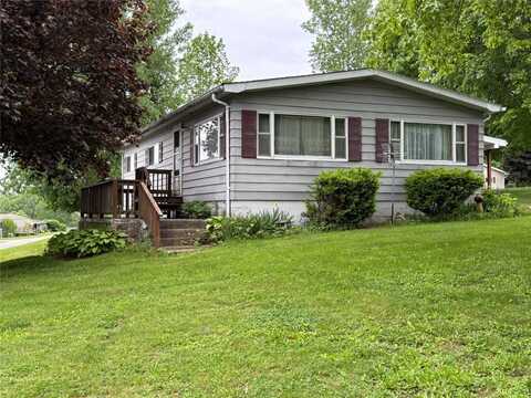 210 GEORGE Street, North East, PA 16428