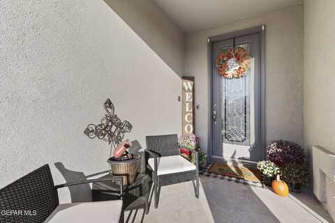 2528 MIKE PRICE Drive, El Paso, TX 79938