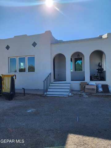 8648 N Loop Drive, El Paso, TX 79907
