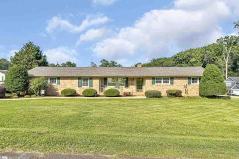 135 James Avenue, Wellford, SC 29385