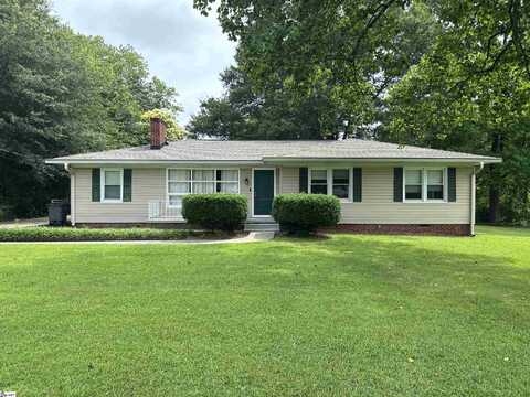 2 Runion Drive, Taylors, SC 29687