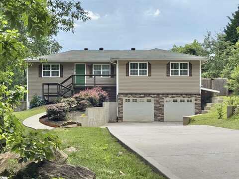 409 Pleasant View Road, Pickens, SC 29671