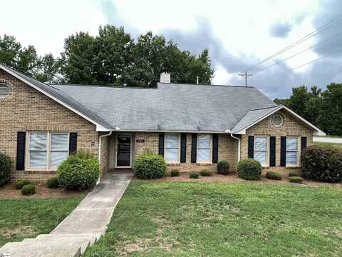 102 Heritage West Court, Greenwood, SC 29646