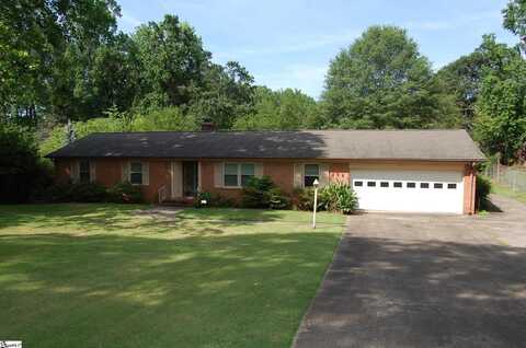 16 Heathwood Circle, Taylors, SC 29687