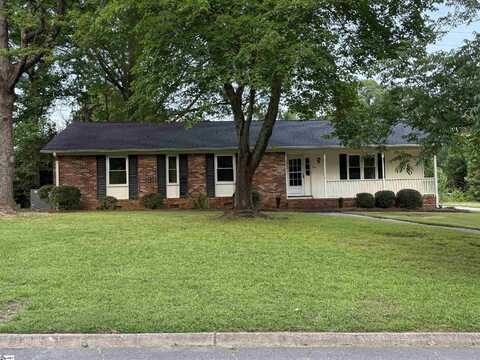 102 Baldwin Circle, Mauldin, SC 29662