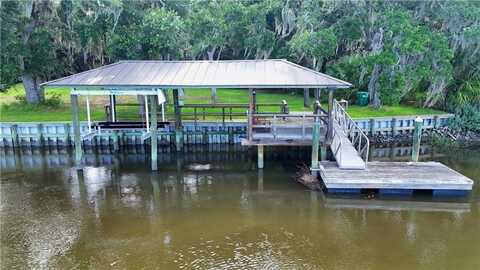 1096 Guale Point SE, Darien, GA 31305