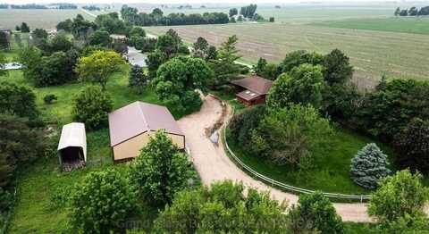 127 S Buffalo Rd, Doniphan, NE 68832
