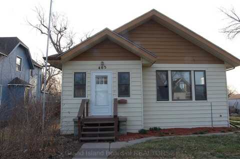 405 E 5th St, McCook, NE 69001